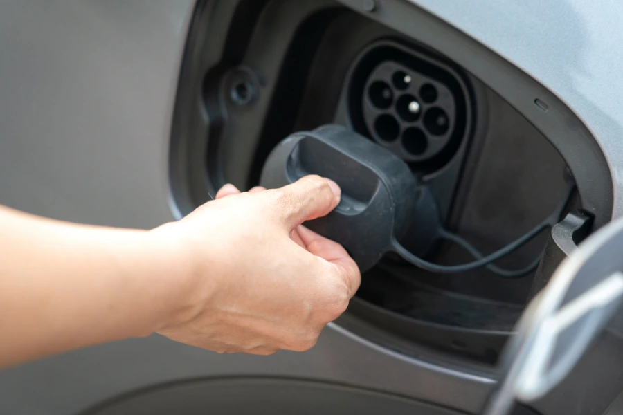 Connectors and Battery Terminals