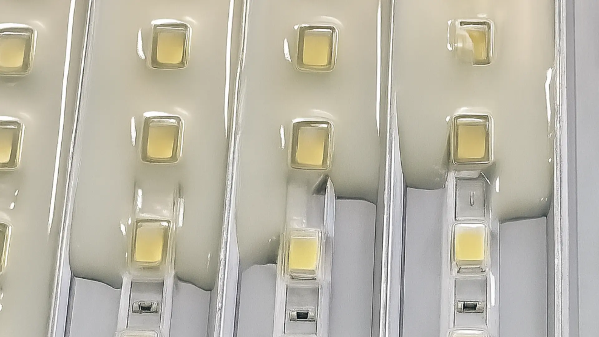 LED potting dispensing