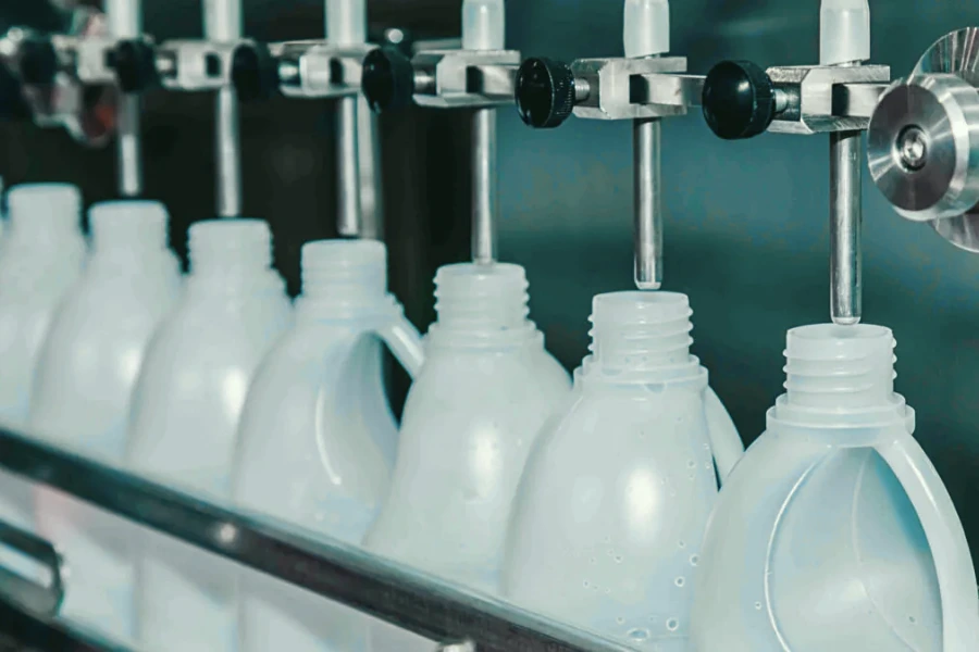 Lubricant Bottle and Can Filling